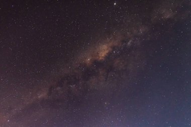 Avustralya, NSW 'nin merkez kıyısındaki Kariong' da ay doğmadan önceki gece gökyüzü.