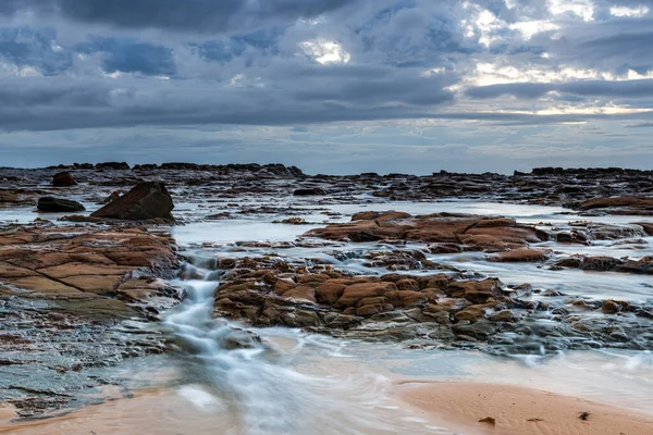 Overcast Sunrise Seascape North Avoca Beach Central Coast Nsw Ausztrália — Stock Fotó