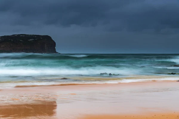 Salida Del Sol Nublado Playa Macmasters Beach Costa Central Nsw — Foto de Stock