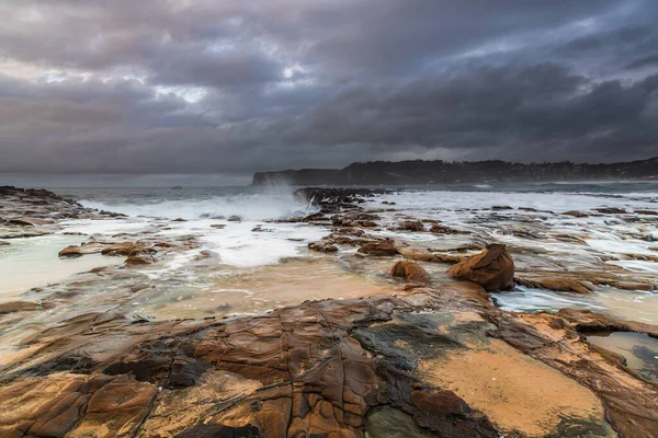 Overcast Sunrise Seascape North Avoca Beach Central Coast Nsw Australia — 스톡 사진