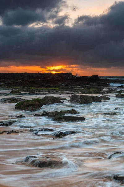 Zachmurzony Morski Krajobraz Wschodu Słońca North Avoca Beach Central Coast — Zdjęcie stockowe