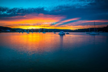 Central Coast, NSW, Avustralya 'daki Ettalong Sahili' nde gün doğumu.