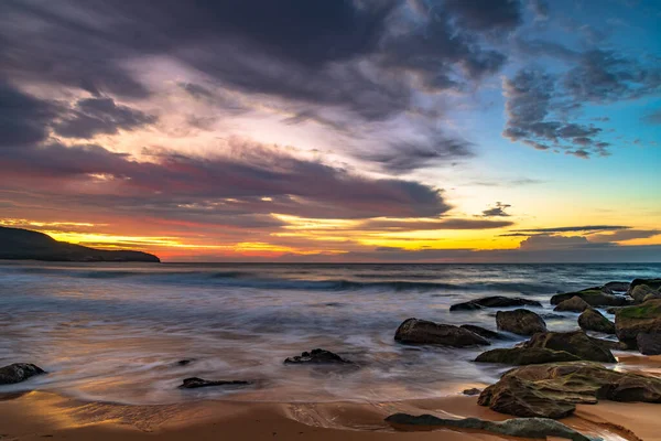 Sunrise Seascape Mix High Low Cloud Producing Pretty Skies Killcare — Stock Photo, Image