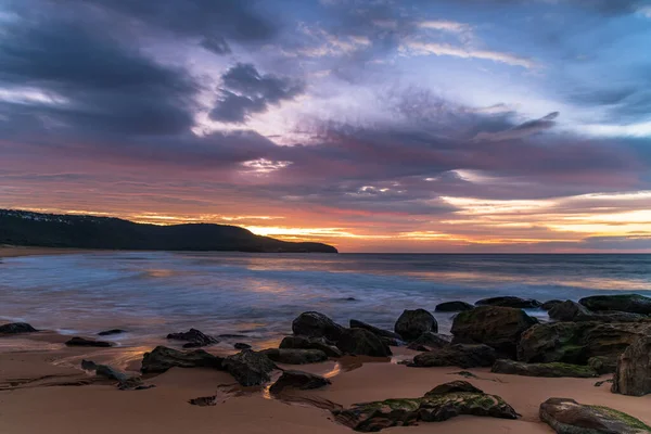 Sunrise Seascape Mix High Low Cloud Producing Pretty Skies Killcare — Fotografia de Stock