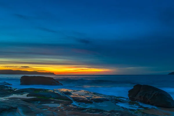 Восход Солнца Высокое Облако Заполнившее Небо Северного Перл Бич Центральном — стоковое фото