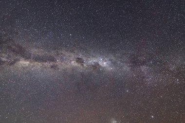 Samanyolu ile gece gökyüzü Avcı Bölgesi, NSW, Avustralya 'da kırıldı..