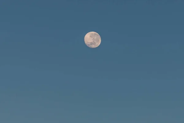 Quase Uma Lua Cheia Pondo Nascer Sol Frazer Beach Costa — Fotografia de Stock