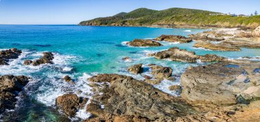 Barrington Sahili, NSW, Avustralya 'daki Forster-Tuncurry' deki Burgess Sahili gündüz görüntüsü.