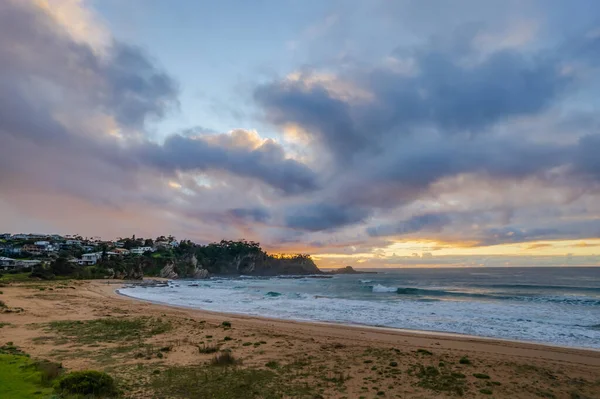 Sunrise Seascape Φως Ψηλά Σύννεφα Στο Malua Bay Στη Νότια — Φωτογραφία Αρχείου