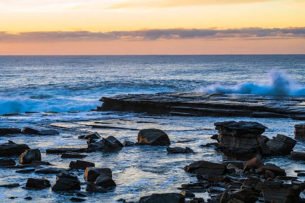 Прибрежный Восход Солнца Skillion Терригале Центральном Побережье Nsw Австралия — стоковое фото