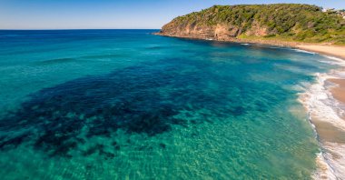 Bumerang Plajı, Avustralya 'nın NSW eyaletinin Barrington kıyısındaki Pacific Palms kentindeki Booti Booti Ulusal Parkı' nın bir parçasıdır..