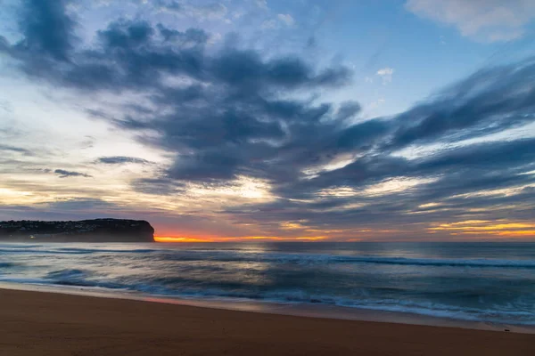 Paisaje Marino Amanecer Con Alta Nube Desde Macmasters Beach Costa — Foto de Stock