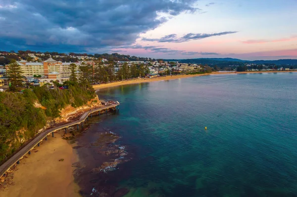 Central Coast, NSW, Avustralya 'daki Terrigal' daki The Haven 'da gündoğumu deniz manzarası.