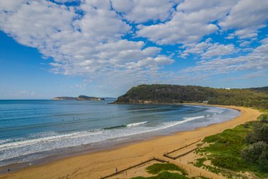 Umina Plajı 'nda güzel bir kış günü Central Coast, NSW, Avustralya.