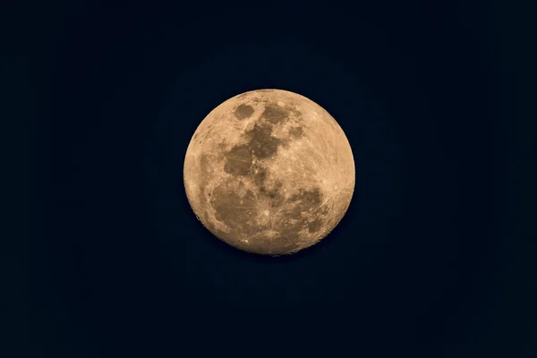 オーストラリア ニューサウスウェールズ州の中央海岸のWoy Woy Woyでほぼ満月 3画像Hdr合成 — ストック写真