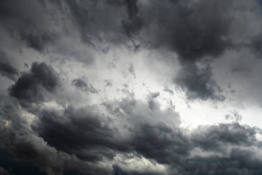 Batı NSW 'de fırtınalar Blayney' i silip süpürüyor..