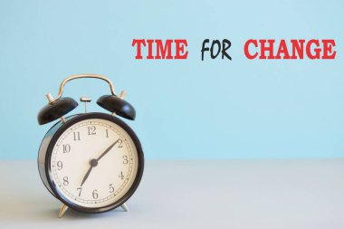 Saat üzerinde metin değiştirme zamanı. Zaman kavramı