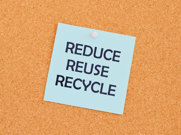 Μείωση Επαναχρησιμοποίηση Και Ανακύκλωση Σημείωση Υπενθύμισης Πάνω Από Έναν Πίνακα — Φωτογραφία Αρχείου