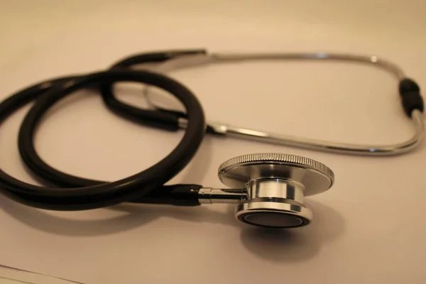 Stetoskop Medicinsk Utrustning För Att Undersöka Patienten — Stockfoto
