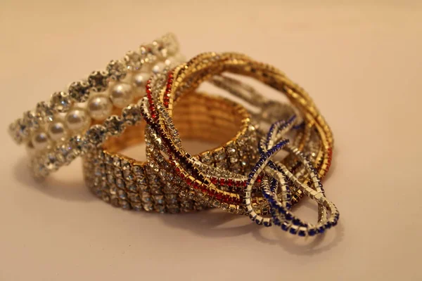 Pulsera Brazalete Joyería Mujer Cerrar Vista — Foto de Stock