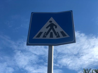 Yaya geçidi işareti