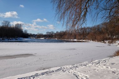 Desna nehri boyunca Yeni yılın ilk günü.