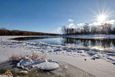 Desna nehri boyunca Yeni yılın ilk günü.