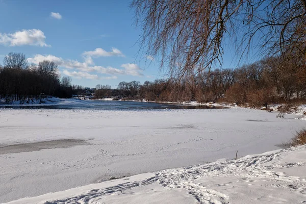Desna nehri boyunca Yeni yılın ilk günü.