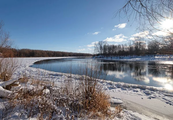 Desna nehri boyunca Yeni yılın ilk günü.