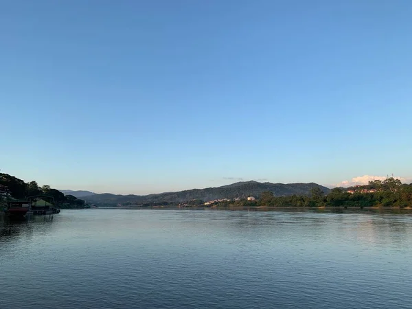 Belle Vue Sur Rivière Sous Fond Ciel Bleu — Photo