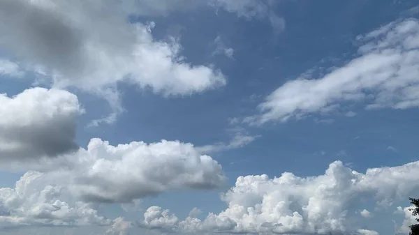 Nuvola Bianca Sfondo Cielo Blu Ep101 — Foto Stock
