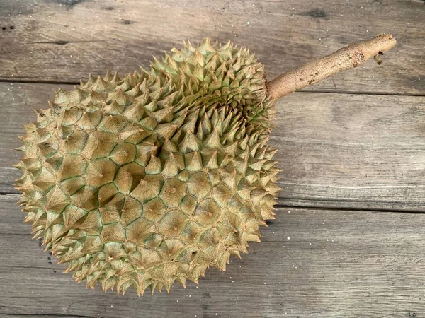 木製の床にタイの果物のデュリアン王 — ストック写真