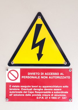 yüksek gerilim uyarı elektrik paneli