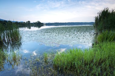 alacakaranlıkta Gölü