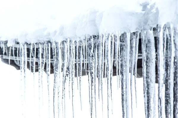 Icicles on roof — Stock Photo, Image