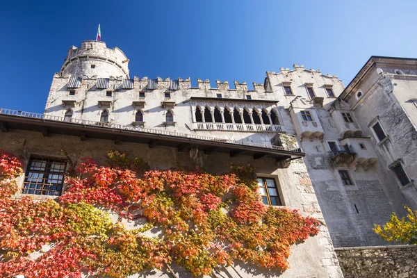 Zamek Buonconsiglio i Muzeum w trento — Zdjęcie stockowe