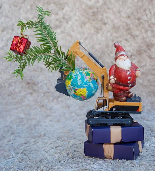 Globo Bola Brinquedo Com Ramo Árvore Natal Modelo Escavadeira Brinquedos — Fotografia de Stock