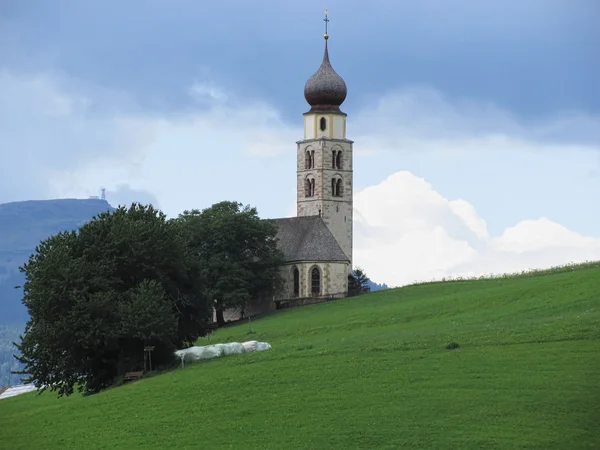 Vue de l'église San Valentino — Photo