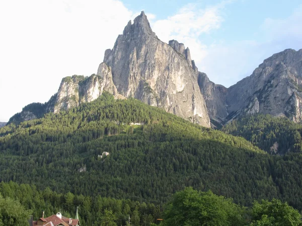 Panoramik dağ görünümü — Stok fotoğraf