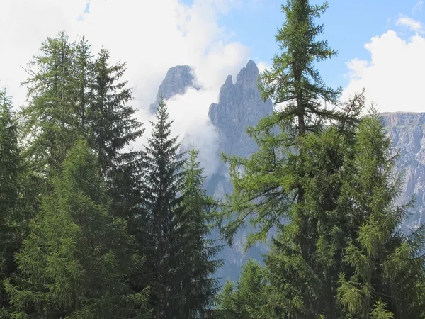 Vista panorámica de la montaña — Foto de Stock