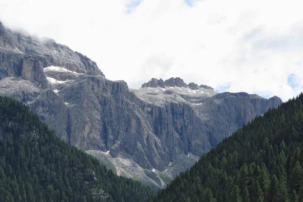 Vue panoramique sur la montagne — Photo