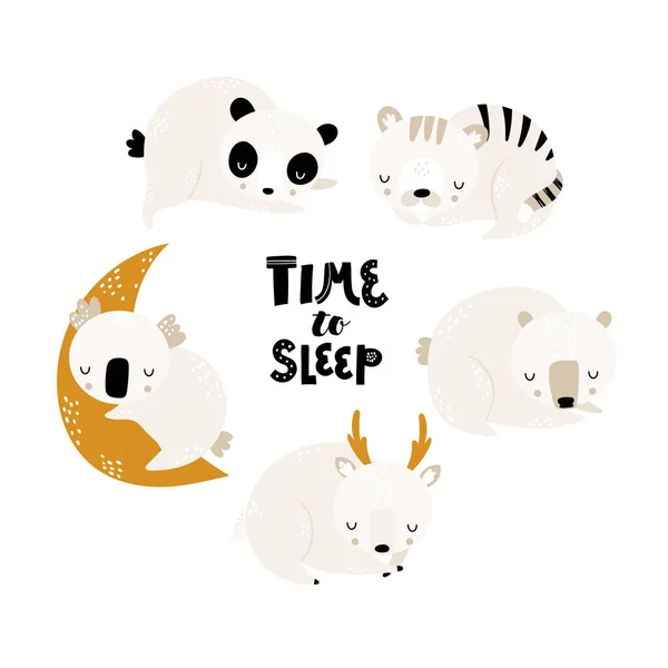 Gyermek vektor készlet aranyos alvó állatok. Panda, koala, tigris, szarvas, medve. Vicces állat a baba grafikus ruha nyomtatáshoz. Kreatív gyerekek nyomatok szövet, textil, tapéta, ruházat, üdvözlőlap. — Stock Vector