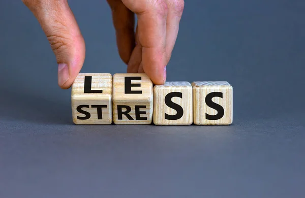 스트레스를 받거나 됩니다 입방체 Stress Less 단어입니다 아름다운 — 스톡 사진