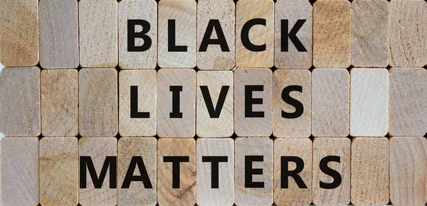 Holzklötze Bilden Die Worte Black Lives Matters Schöne Hölzerne Hintergrund — Stockfoto