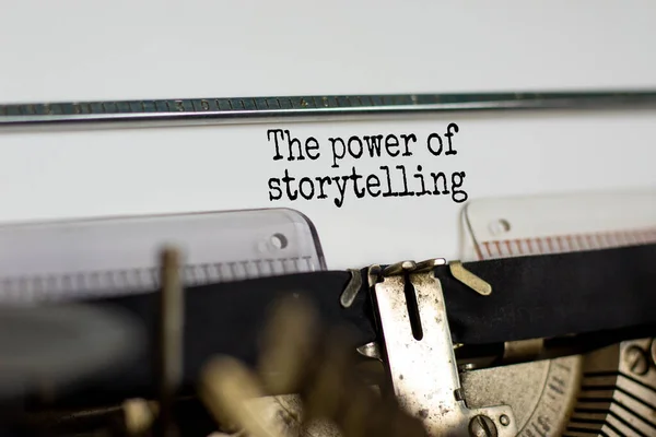 Testo Potere Dello Storytelling Scritto Sulla Macchina Scrivere Retrò Concetto — Foto Stock