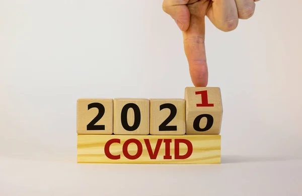 Symbol Covid Pandemic 2021 Male Hand Flips Wooden Cube Changes — Foto de Stock