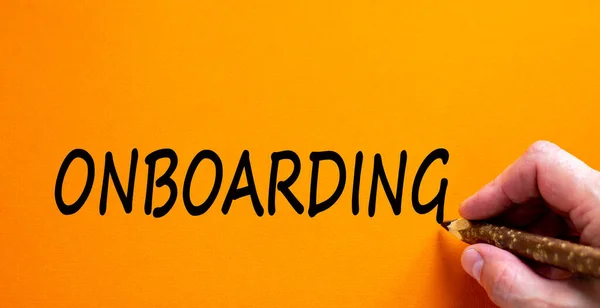 Gemideki Sembol Gemide Kelimesini Yazan Bir Adamı Güzel Turuncu Arka — Stok fotoğraf