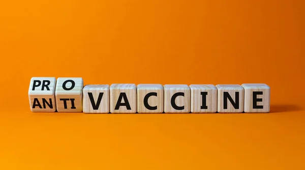 Símbolo Pro Vacuna Vacuna Cubos Torneados Palabras Cambiadas Vacuna Pro — Foto de Stock