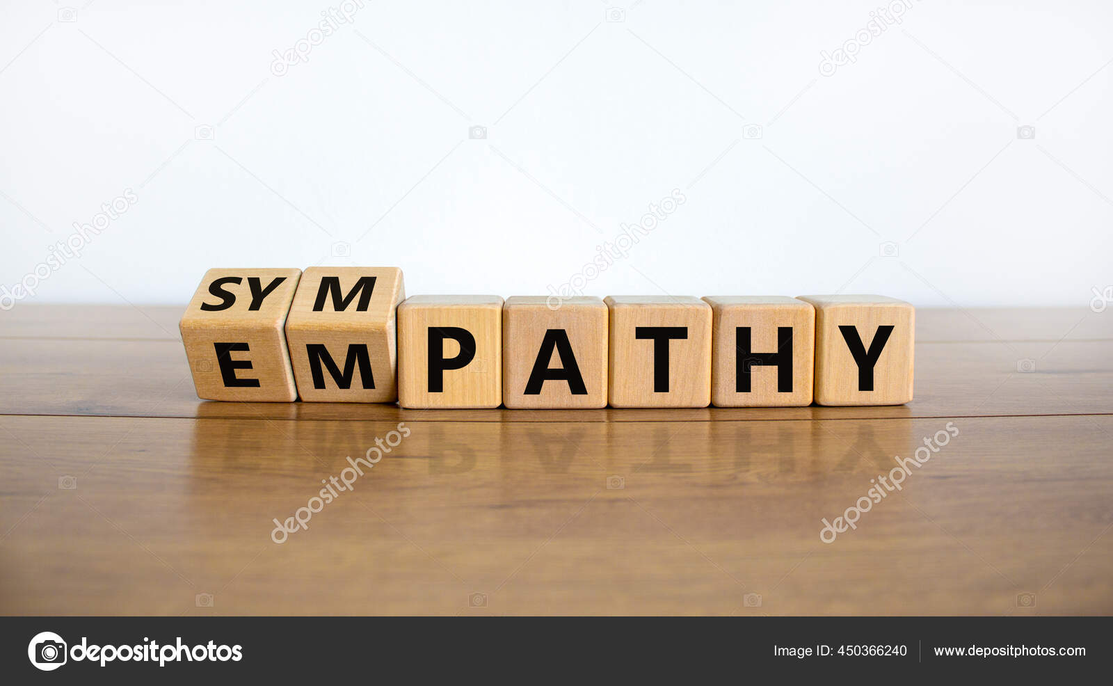 Empatía Simpatía Giró Cubos Cambió Palabra 'Empatía' 'Simpatía' Hermosa  Mesa — Foto de stock #450366240 © DmitriyDemidovich, image size:1600x986