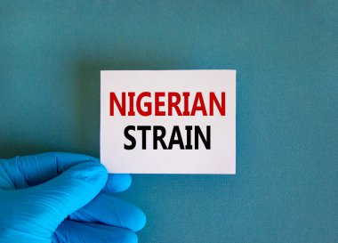 Yeni covid-19 Nijerya türü sembolü. Mavi eldiven ve beyaz kart. 